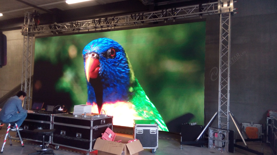 P4 indoor Large Led Display High Definition High Contrast Ratio