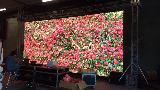 P4 indoor Large Led Display High Definition High Contrast Ratio