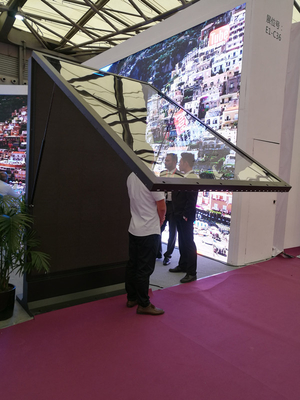 Promoting 4.81 Pixel Pitch Outdoor Advertising Led Display Poster Double Service